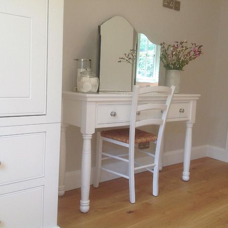 הולט Pippin Heath House B&B מראה חיצוני תמונה