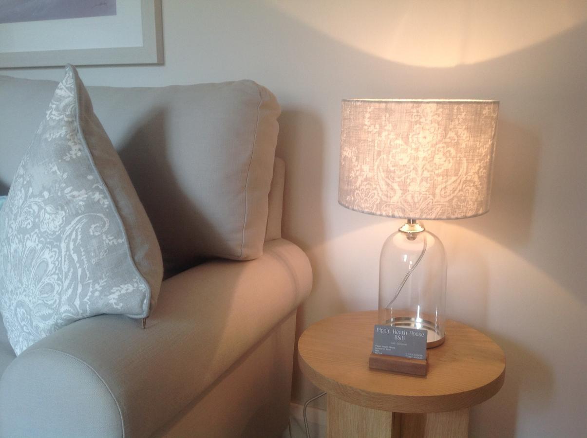 הולט Pippin Heath House B&B מראה חיצוני תמונה