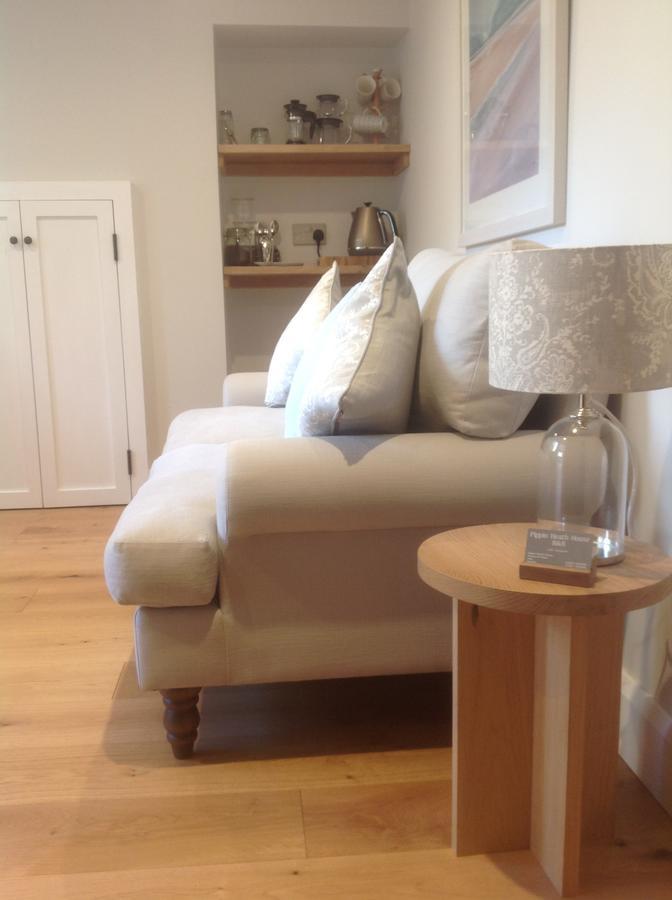 הולט Pippin Heath House B&B מראה חיצוני תמונה